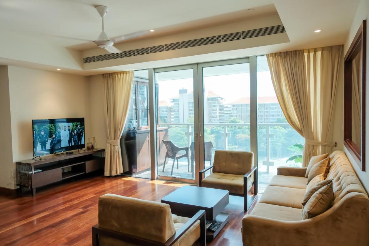 Brand New Water Front Luxury Cinnamon Suites Apartment In Heart Of Colombo City Exterior photo