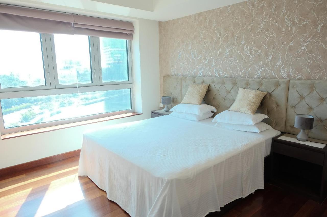 Brand New Water Front Luxury Cinnamon Suites Apartment In Heart Of Colombo City Exterior photo