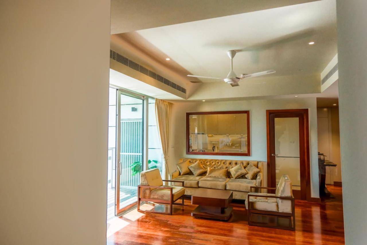 Brand New Water Front Luxury Cinnamon Suites Apartment In Heart Of Colombo City Exterior photo