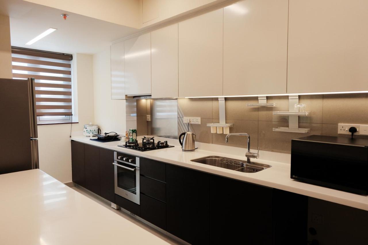 Brand New Water Front Luxury Cinnamon Suites Apartment In Heart Of Colombo City Exterior photo